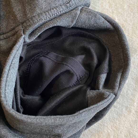 Menβs Lululemon Joggers. Like New. 2% Wool. Charcoal Drawstring Size L - Picture 10 of 14